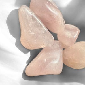 Alternative view of Trommelstenen - Rozenkwarts