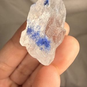 Alternative view of Naald dumortiriet in kwarts kristal - 6