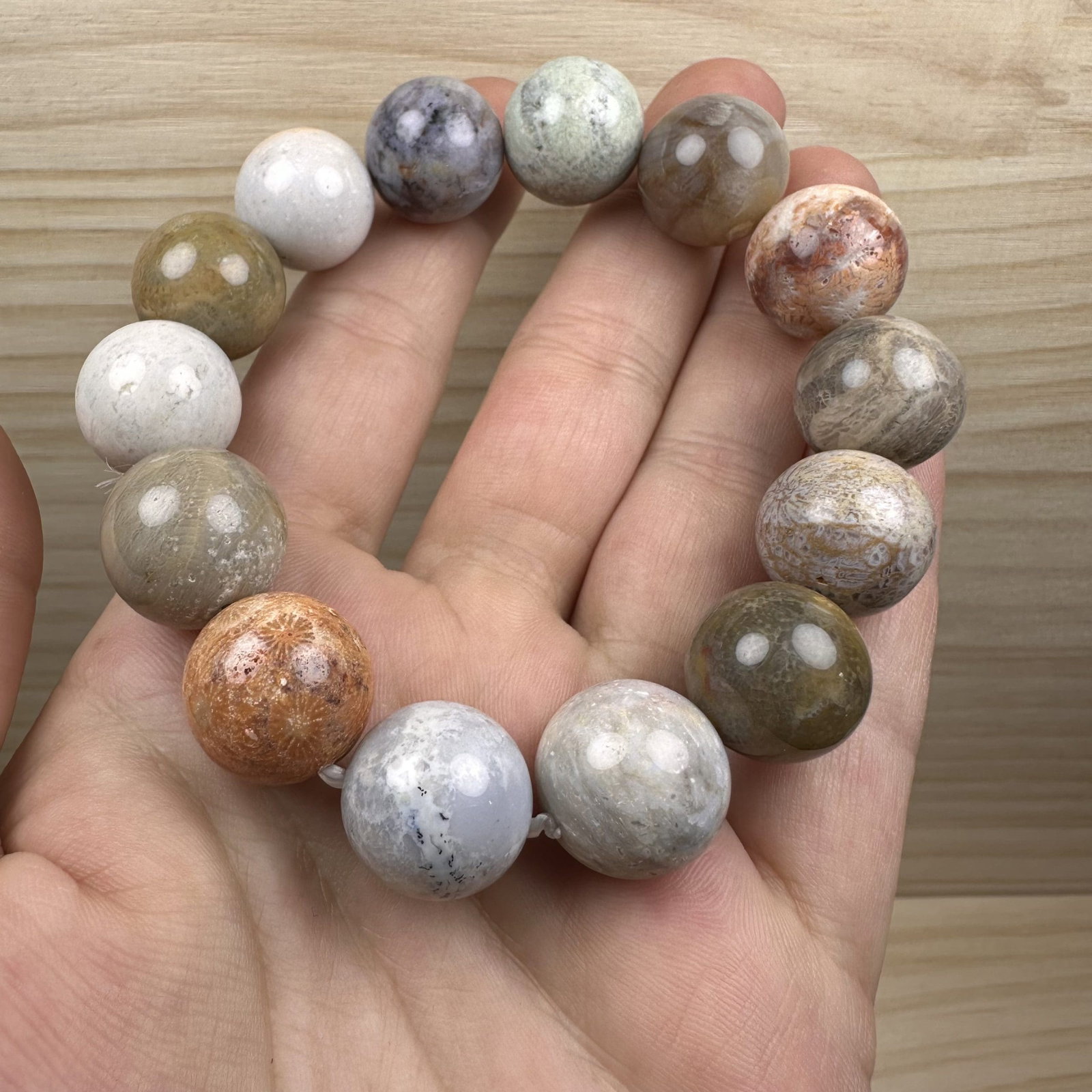 Fossielkoraal kogelarmband 20mm - Random pick - 13