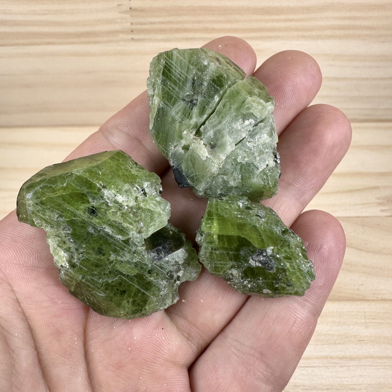 Diopside kristallen – 3 stuks – Random pick