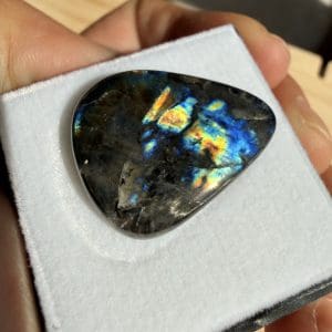 Spectroliet cabochon in venster doosje - 13