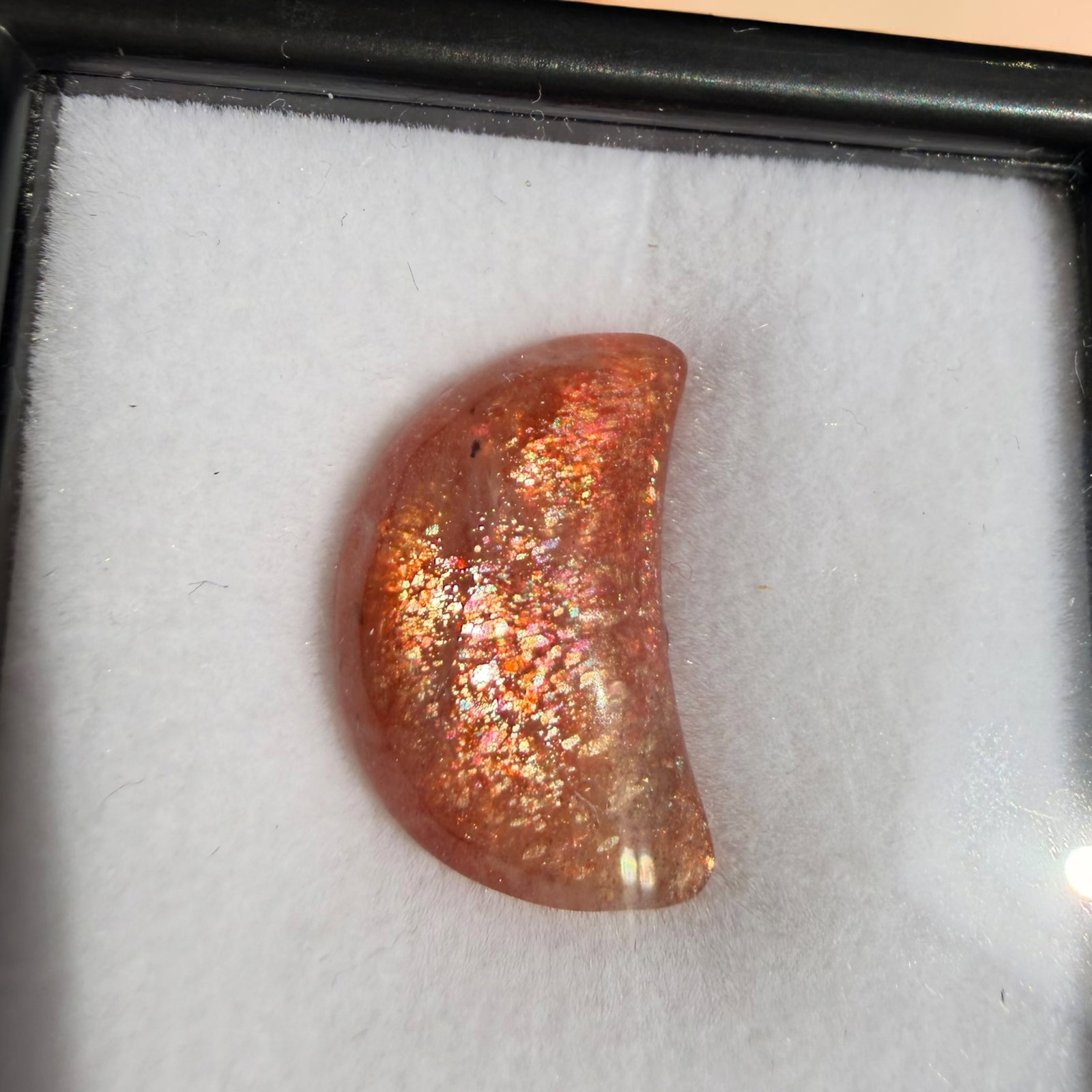 Zonnesteen carving – Maan – Random pick - Afbeelding 2