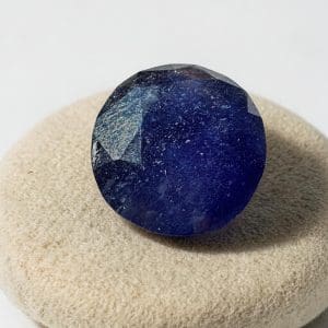 Alternative view of Geslepen Cabochon - Saffier - 10
