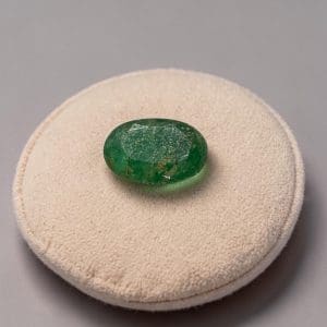 Alternative view of Geslepen Cabochon - Smaragd - 65