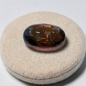 Alternative view of Geslepen Cabochon - Rubeliet - 89