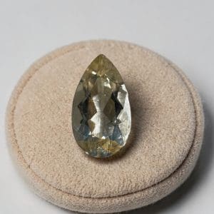 Geslepen Cabochon - Skapoliet - 92