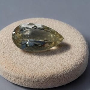 Alternative view of Geslepen Cabochon - Skapoliet - 92