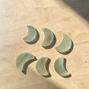 Aquamarijn maan carving - random pick