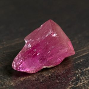 Rode Beryl kristal / bixbiet - Utah