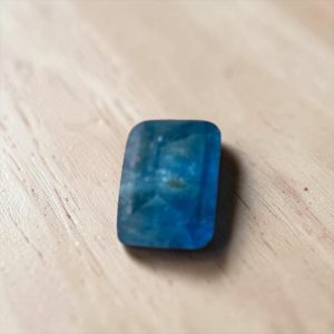 Alternative view of Euclaas facet cabochon uit Zimbabwe