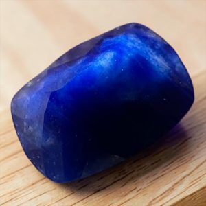 Alternative view of Hauyn facet geslepen cabochon - Afghanistan