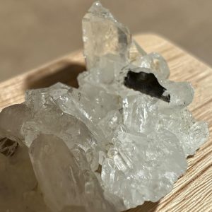 Brookiet in kwarts cluster - 10 - Afbeelding 3