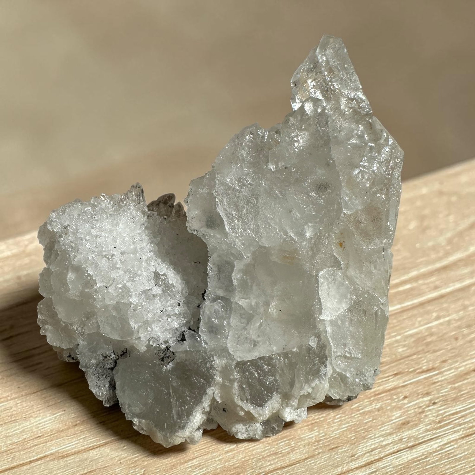 Brookiet in kwarts cluster - 12 - Afbeelding 2