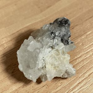 Brookiet in kwarts cluster - 14